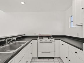 29235 Heathercliff Road 12, Malibu CA 90265