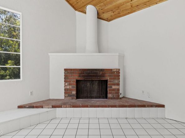 29235 Heathercliff Road 12, Malibu CA 90265