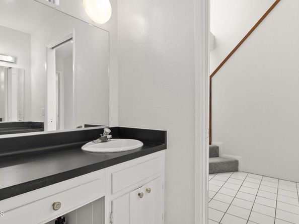 29235 Heathercliff Road 12, Malibu CA 90265