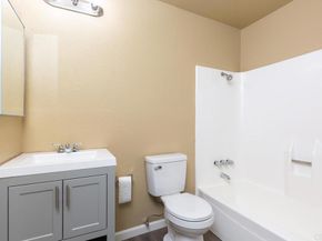 3433 Seabreeze Walk 3433, Oceanside CA 92056