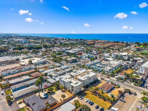2670 Roosevelt Street, Carlsbad CA 92008