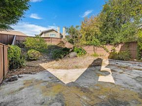 2992 Lexington Circle, Carlsbad CA 92010