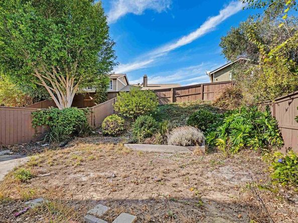 2992 Lexington Circle, Carlsbad CA 92010