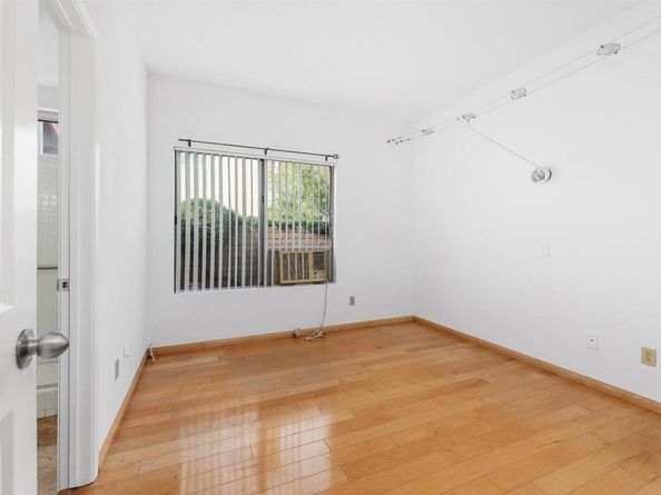 13894 Camino Del Suelo, San Diego CA 92129