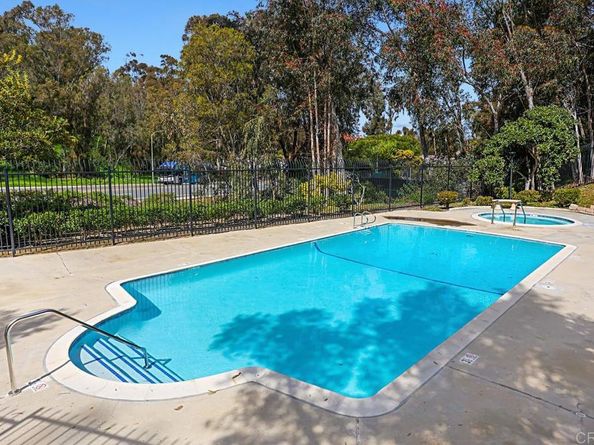 2062 Avenue Of The Trees, Carlsbad CA 92008