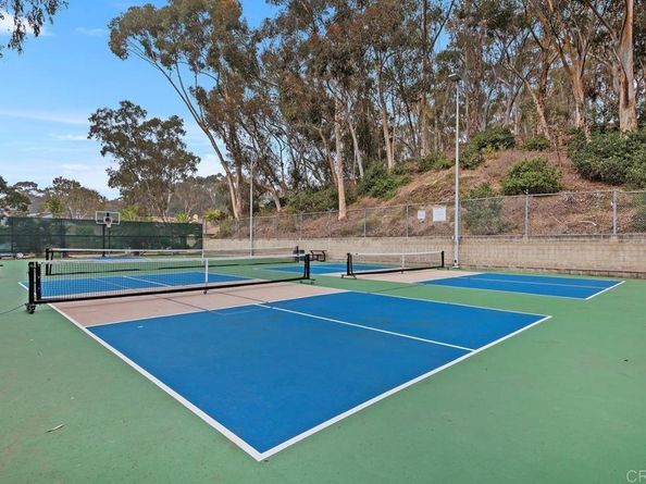 2062 Avenue Of The Trees, Carlsbad CA 92008