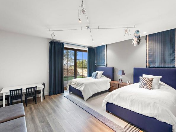 8114 Sendero de la Pradera, San Diego CA 92127