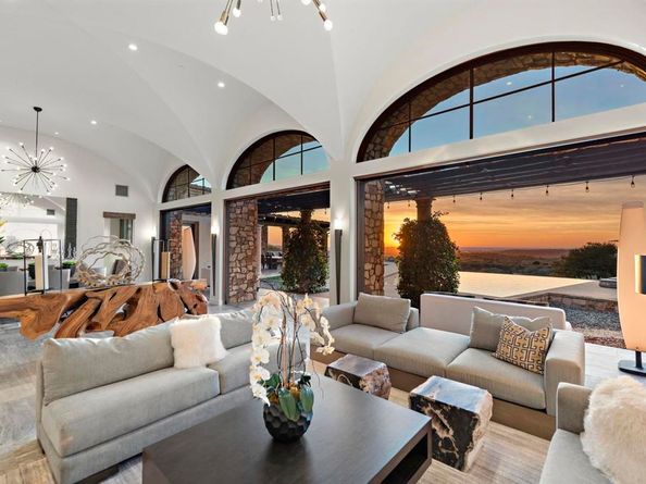 8114 Sendero de la Pradera, San Diego CA 92127