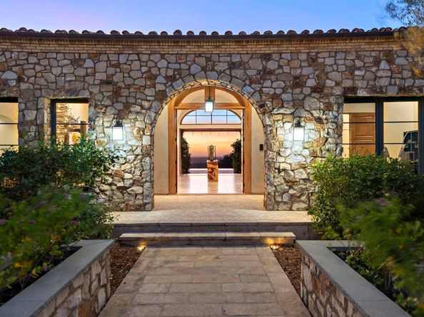 8114 Sendero de la Pradera, San Diego CA 92127