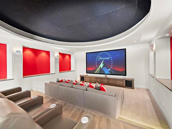 8114 Sendero de la Pradera, San Diego CA 92127