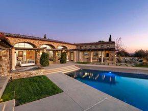 8114 Sendero de la Pradera, San Diego CA 92127