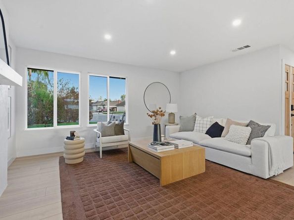 2002 Ladera Court, Carlsbad CA 92009