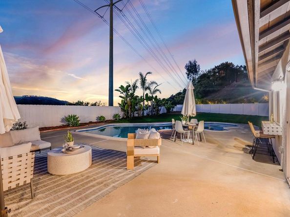 2002 Ladera Court, Carlsbad CA 92009