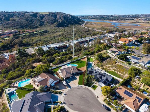 2002 Ladera Court, Carlsbad CA 92009