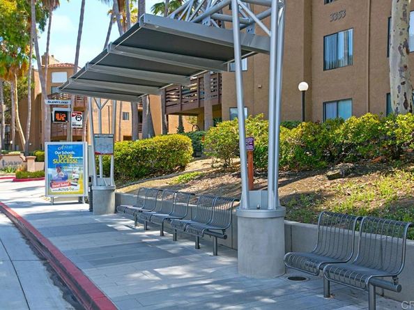 7565 Charmant Dr 512, San Diego CA 92122