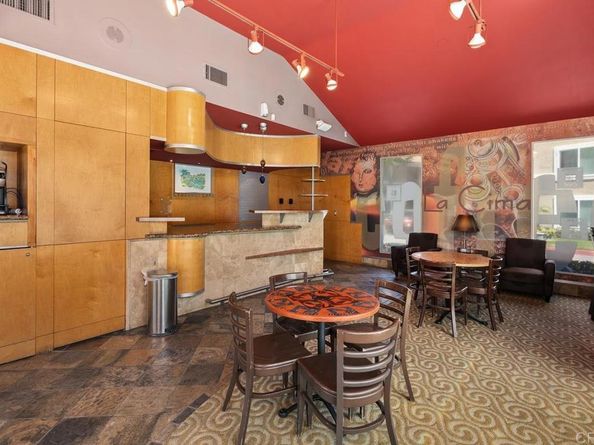 7565 Charmant Dr 512, San Diego CA 92122