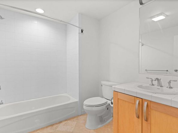 5410 La Jolla Boulevard A102, La Jolla CA 92037