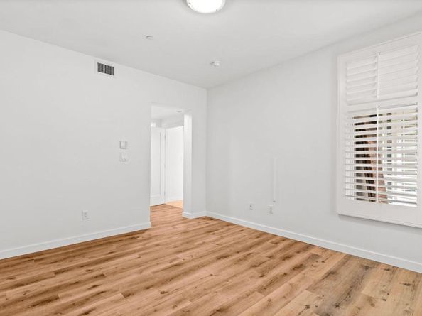 5410 La Jolla Boulevard A102, La Jolla CA 92037