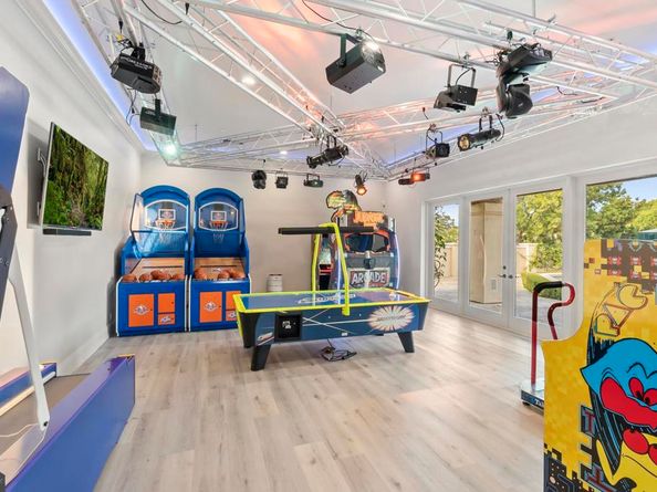 6853 Rancho Valencia Rd., Rancho Santa Fe CA 92067