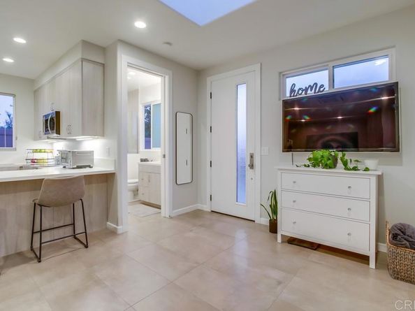5380 Los Robles Drive, Carlsbad CA 92008