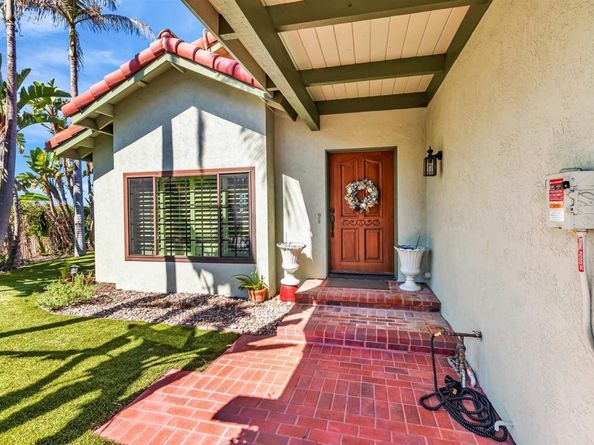 9802 Lyncarol Drive, La Mesa CA 91941