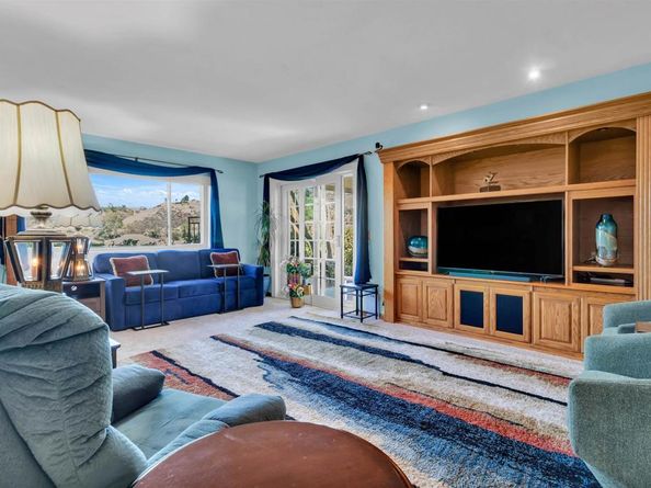 9802 Lyncarol Drive, La Mesa CA 91941