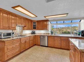 9802 Lyncarol Drive, La Mesa CA 91941
