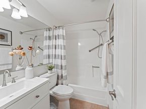 6330 Genesee Ave 220, San Diego CA 92122