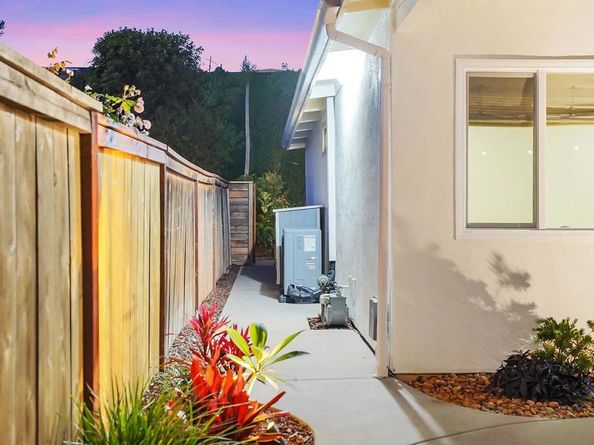 742 Snapdragon Street, Encinitas CA 92024