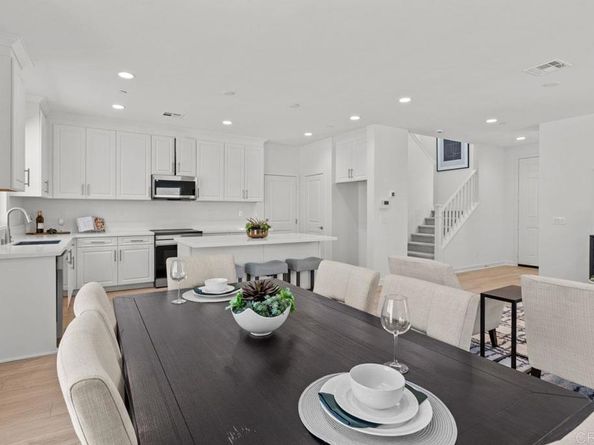 748 Kingbird Loop, Oceanside CA 92058