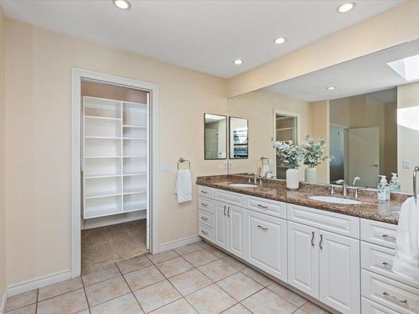 1054 La Sombra Drive, San Marcos CA 92078