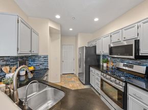 6104 Citracado Circle, Carlsbad CA 92009