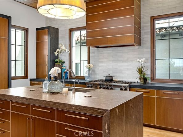 2 Thomas Road, Ladera Ranch CA 92694