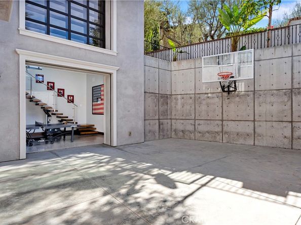 2 Thomas Road, Ladera Ranch CA 92694