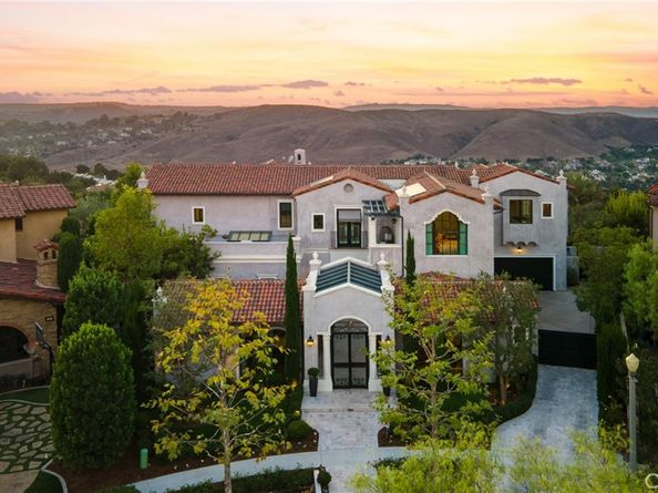2 Thomas Road, Ladera Ranch CA 92694