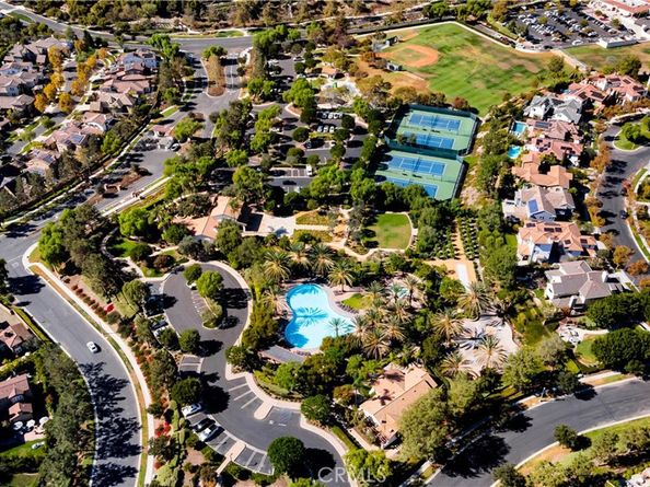 2 Thomas Road, Ladera Ranch CA 92694