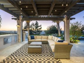 2 Thomas Road, Ladera Ranch CA 92694