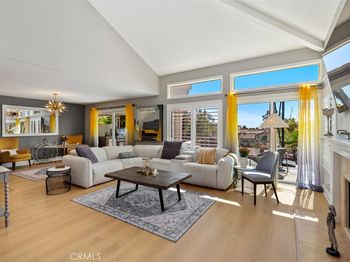 23 Calle Christina