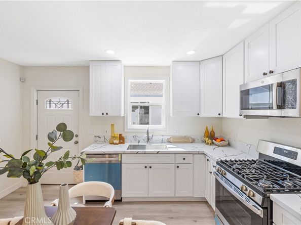 3876 Olmsted Avenue, Los Angeles CA 90008
