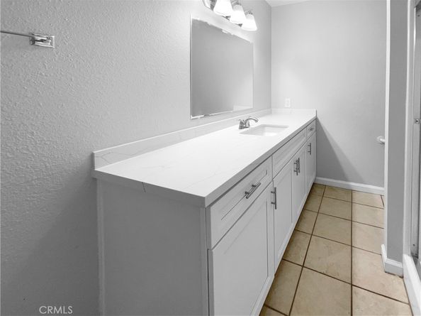 4402 Chickadee Way, Oceanside CA 92057