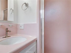 3700 S Bentley, Los Angeles CA 90034