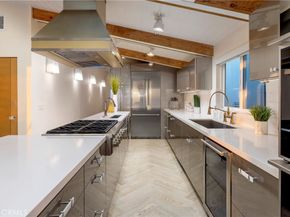 10 66th Place, Long Beach CA 90803