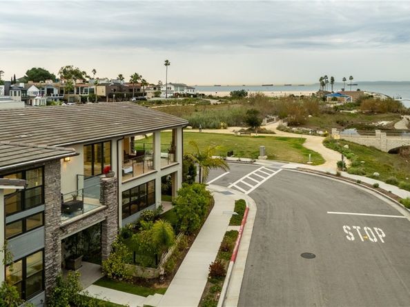 10 Ocean Place, Seal Beach CA 90740