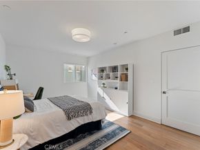 118 N Kings Rd 201, Los Angeles CA 90048