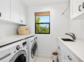 2076 Tablelands Way, Costa Mesa CA 92627