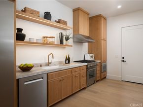 1453 Galaxy Dr, Newport Beach CA 92660