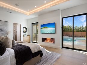 1453 Galaxy Dr, Newport Beach CA 92660