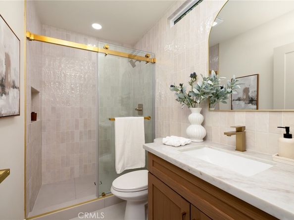 5611 Babbitt Avenue, Encino CA 91316