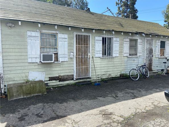 12106 S Willowbrook, Compton CA 90222