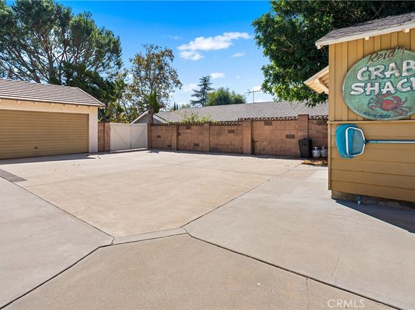 11223 White Oak Avenue, Granada Hills CA 91344